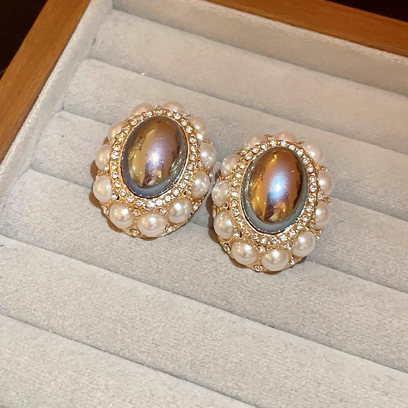 Silver needle court style diamond set oval imitation bead stud earrings personality temperament light luxury earrings
