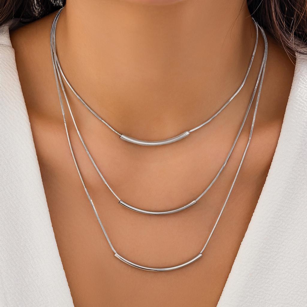 Simple Plain Circle Smooth Surface Personalized Round Tube Necklace Versatile Stacked Wearing Metal Wind Snake Bone Chain Necklace Jewelry
