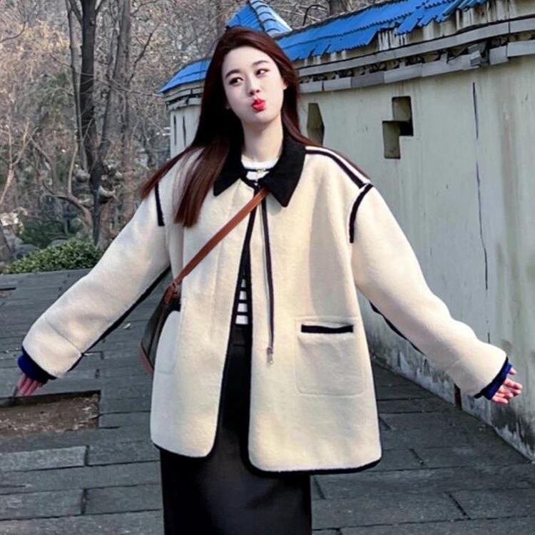 2025 Winter Chic Women's White Lambswool Patchwork Coat