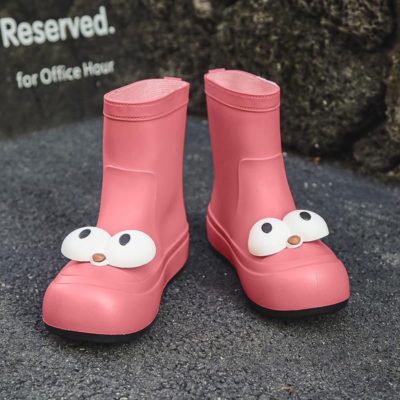 Stylish and cute women's medium tube rain shoes Cartoon rain boots Medium tube water boots Adult four-season warm and waterproof shoes for work wear