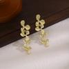 French Light Luxury Simple Romantic Flower Earrings, Retro Personality And Creative High-End Earrings