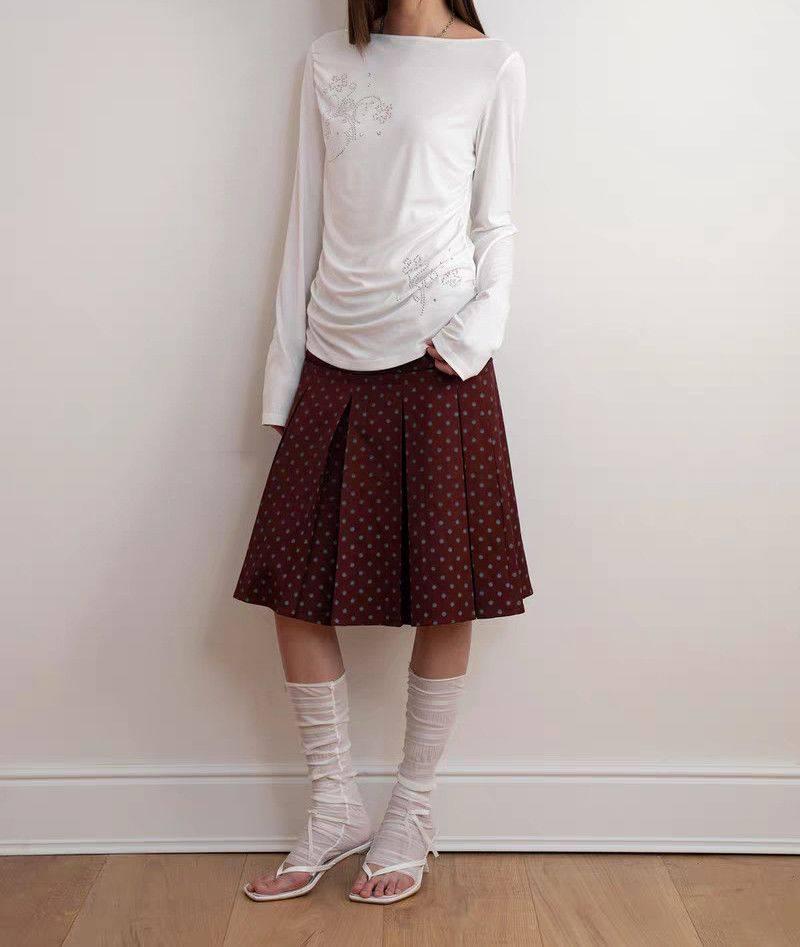 Jupe Midi Plissée à Pois Rouges Vintage: Design unique en ligne A à l'esthétique littéraire