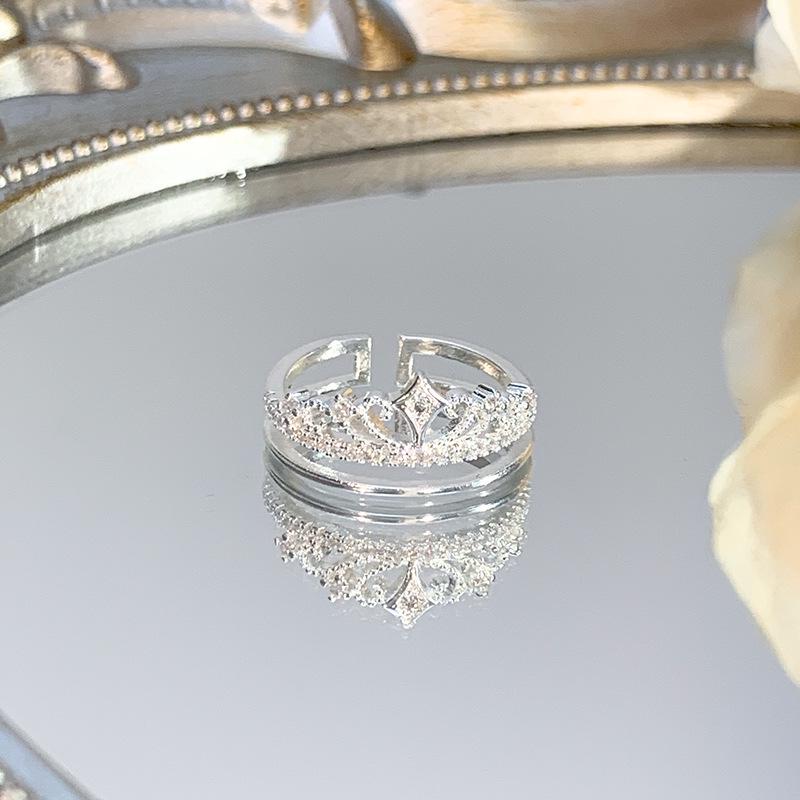 Yin Town Crown Zircon Heart Open Ring - High-End Women's Stackable Wedding & Pinky Band