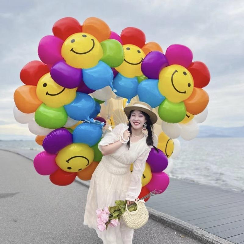 Large White Colorful Daisy Sunflower Aluminum Film Balloons for Outdoor Picnic, Wish Release and Photo Shooting Balloons