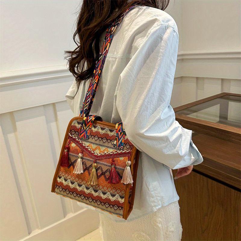 Stylish One Boho Chic Embroidered Crossbody Bag for Women   Adjustable Strap  Foldable Design with Zip Closure