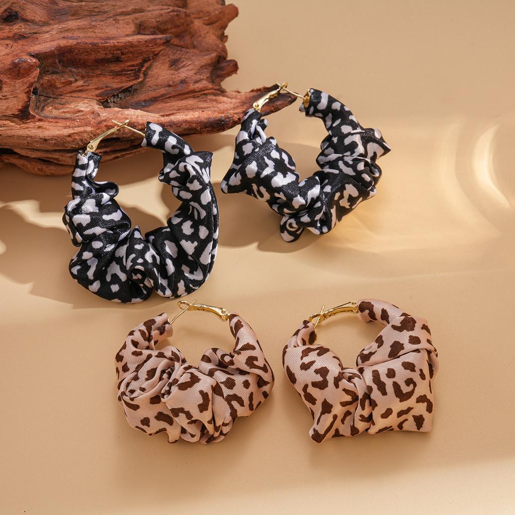 Fabric leopard print geometric round silver needle earrings autumn and winter earrings
