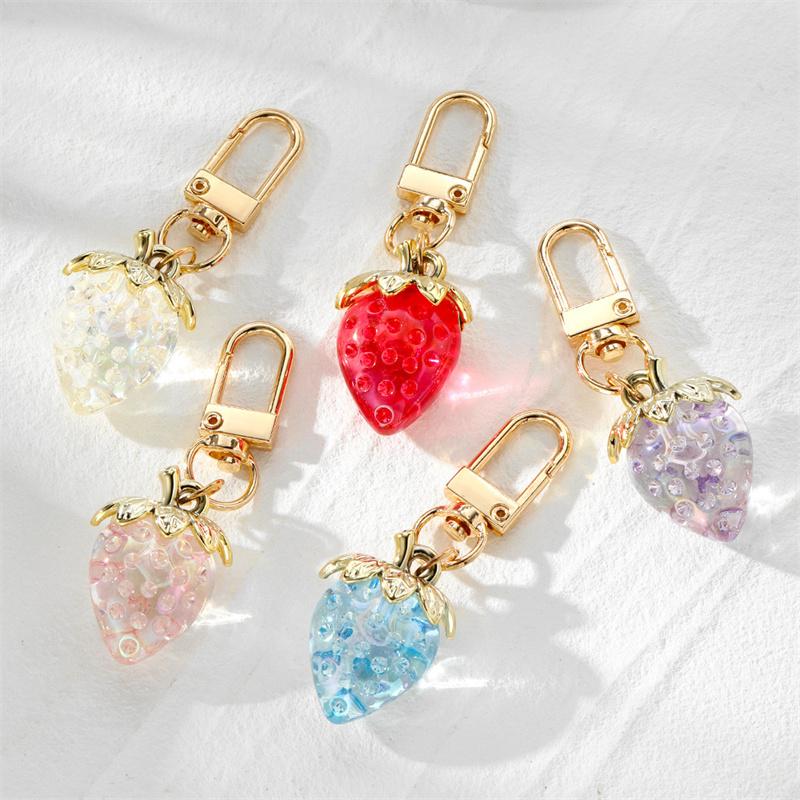 New Colorful Strawberry Keychain Keyring Stylish Pendant Keychains Keyrings Ornament Backpack Pendants Gift for Jewelry
