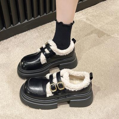 Schwarzer Samt Plateau Kleine Lederschuhe Damen Britischer Stil Herbst und Winter Ein-Pedal Loafer Mary Jane Schuhe