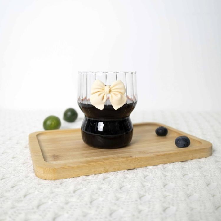 Glasbecher mit süßer Schleife Langlebiges Glasmaterial Leicht zu reinigen Wasserbecher