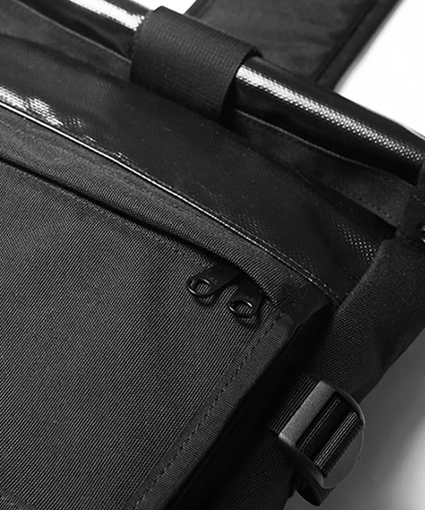 T-Level Juven Roll Top Messenger Bag Black