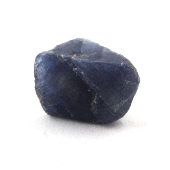 Pierres et Minéraux. Saphir. 5.62 ct. Zazafotsy, Ihorombe, Madagascar.