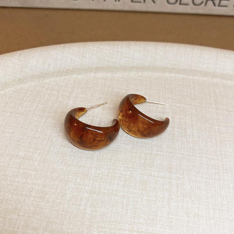 Maillard style retro tiger's eye stone round earrings women's autumn and winter high-end stud earrings small exquisite Internet celebrity jewelry