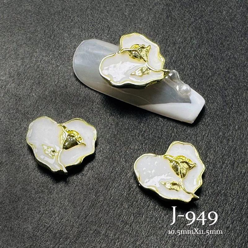 Trending Nail Art Alloy Camellia Pendant: Drip Oil Love, Black & White Rose, Color Edge Flower, Tassel Nail Diamond.