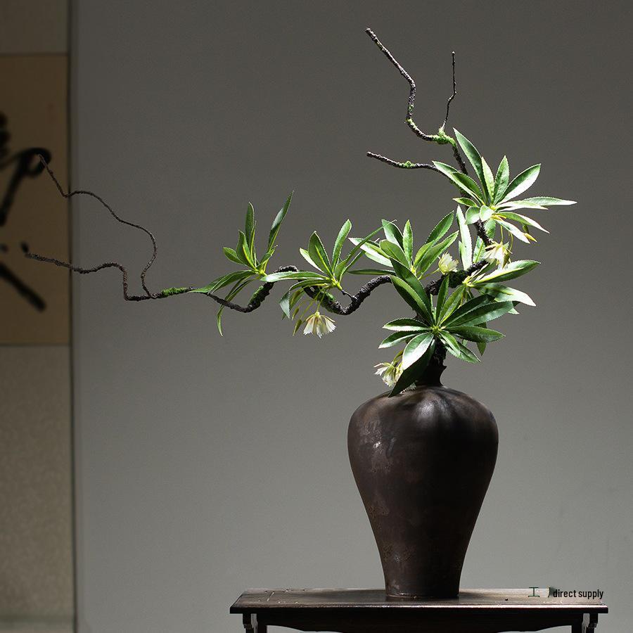 Chinese Antique-Style Ceramic Vase: Wabi-Sabi Japanese Beauty for Home, Living Room, or Hallway