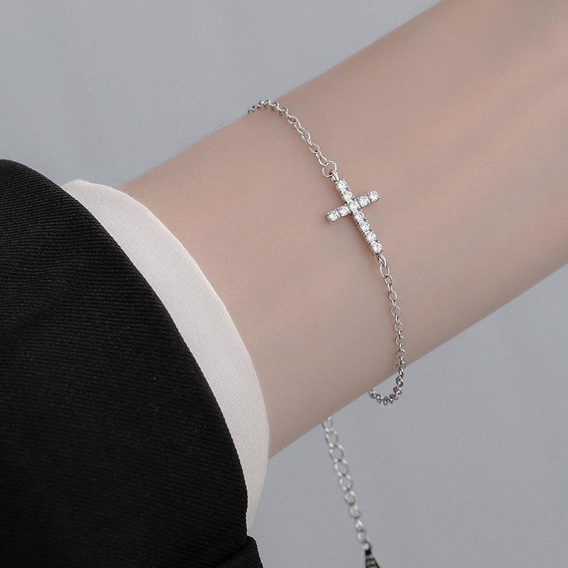 Girl s Light Luxury Niche Layered Cross Necklace SL127