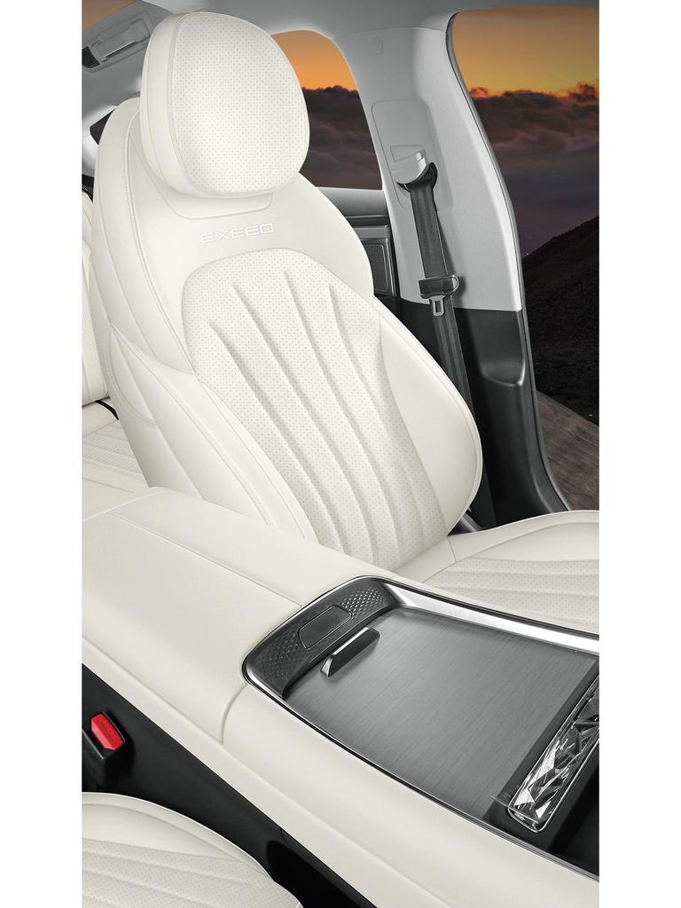 Exeed Sterra ES All-Season Breathable Saddle Seat Cover