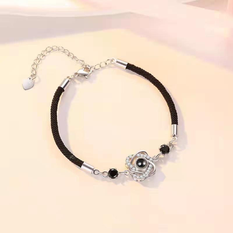 Heart-Shaped Couple Bracelet with  I Love You  in 100 Languages - Red String Projection Bracelet for Men and Women