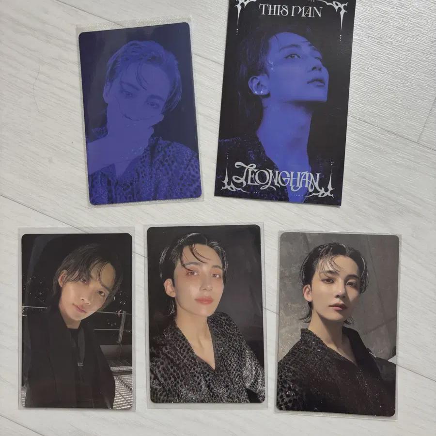 

Этот набор фотокарточек This Man Disman Deluxe от Seventeen