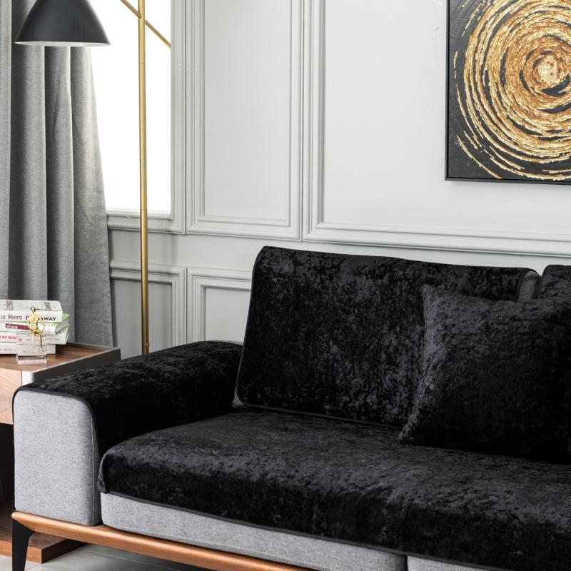 Zimní černá kožená prachotěsná podložka na pohovku lehký luxusní styl protiskluzový potah pro domácnost sezónní moderní minimalistický krátký potah na pohovku z plyše