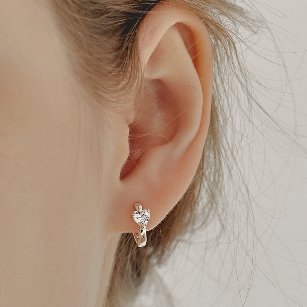 [Hei][Worn by Gabi, Itzy Chaeryeong, and Lee Chung-ah] Heart Onetouch Earring