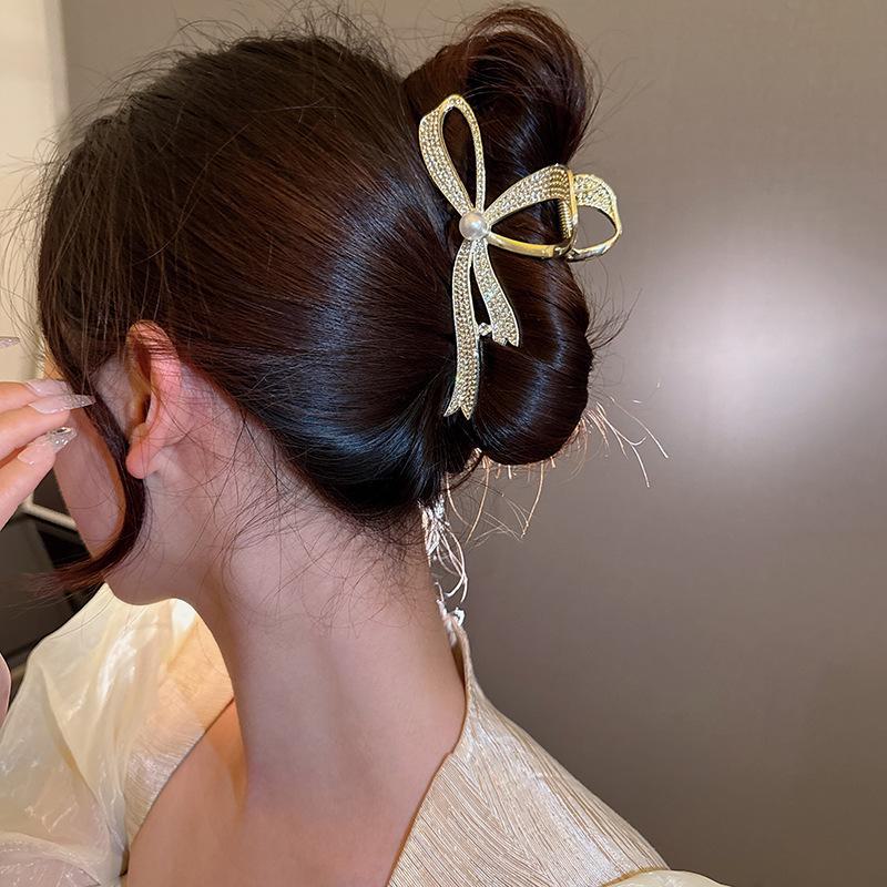 2024 Luxury Diamond Heart Shark Hair Clip - Elegant Headdress Accessory