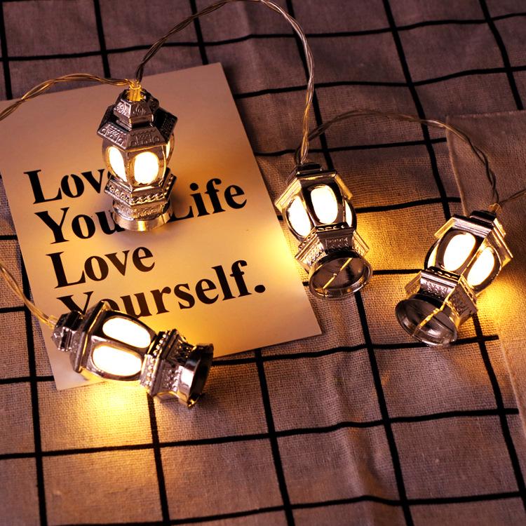 

Silver Lantern 10 LED Kerosene Lamp Star & Moon Christmas Decoration Lights 3V