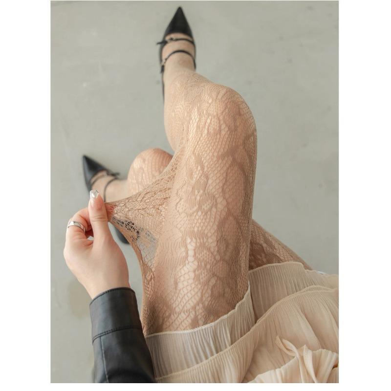 Women Sweet Floral Hollow Out Jacquard Thin Fishnet Pantyhose Stockings