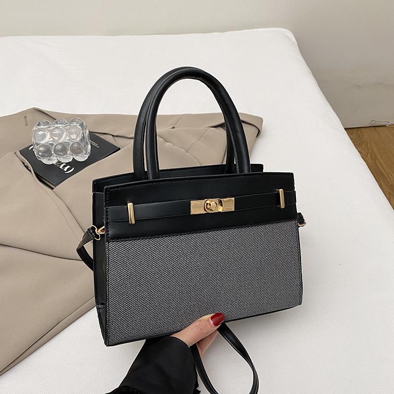 

Fashion autumn new handbag simple texture shoulder bag casual retro contrasting color messenger women s bag чёрный