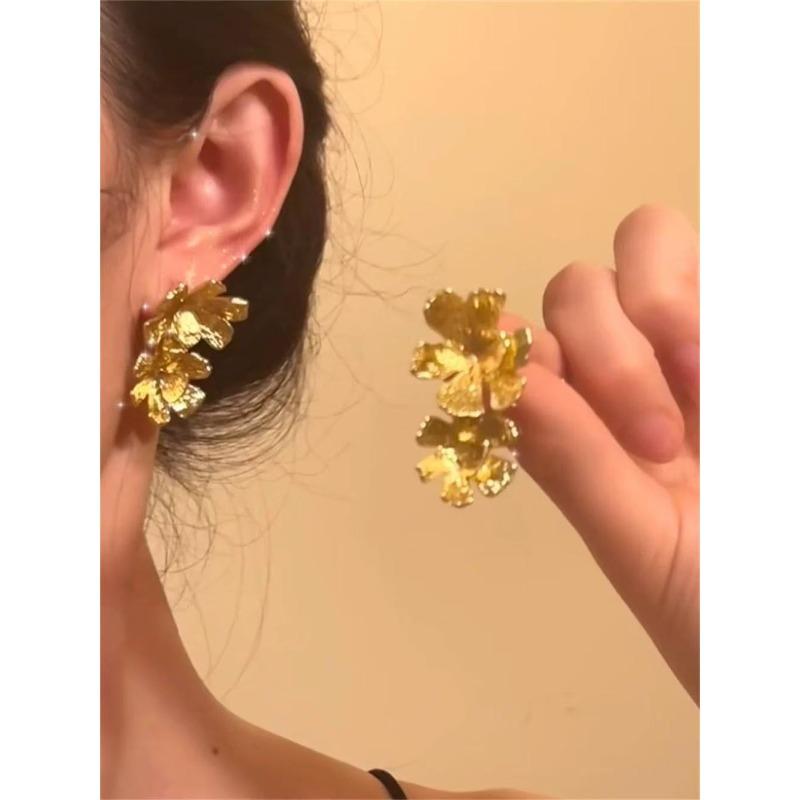 Silver Needle Diamond Hollow Flower Tassel Earrings Women s Fashion Temperament Earrings Light Luxury Premium Earrings