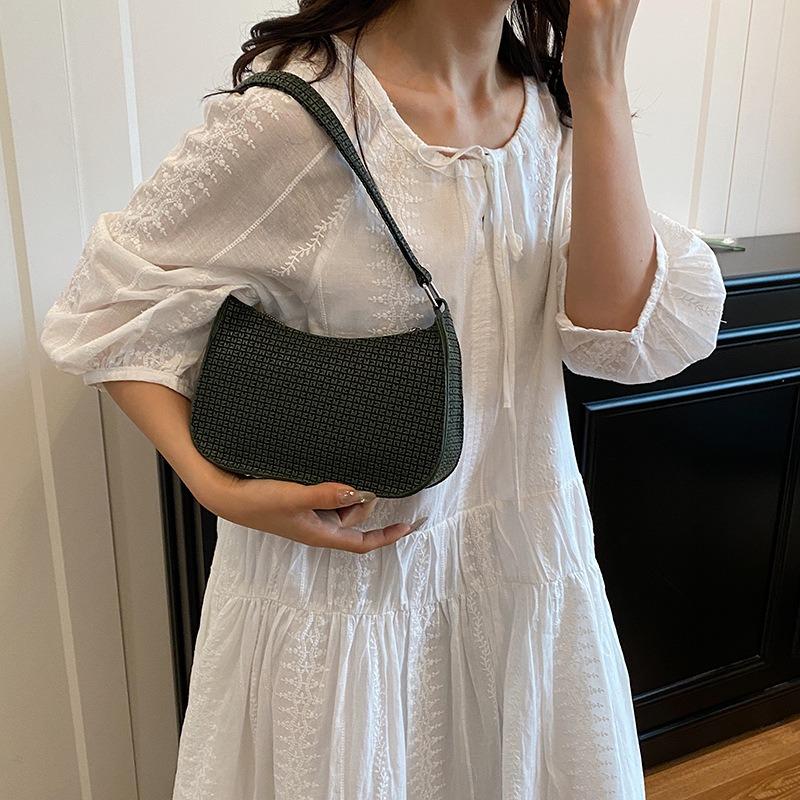 Solid Color Casual and Lightweight New Women's Handbag Summer Popular Portable Shoulder Underarm Bag