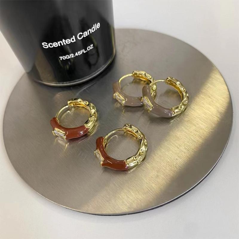 

Новинка 2023 года, модные серьги кофейного цвета с масляными каплями, плиссированные круглые серьги для продвинутых металлических серег