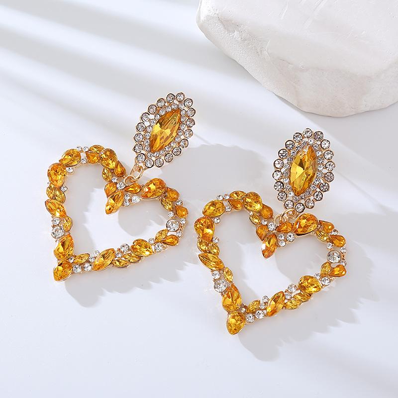Heart-shaped Alloy Retro-style Exaggerated Earrings for Women, Ultra-bright Earrings