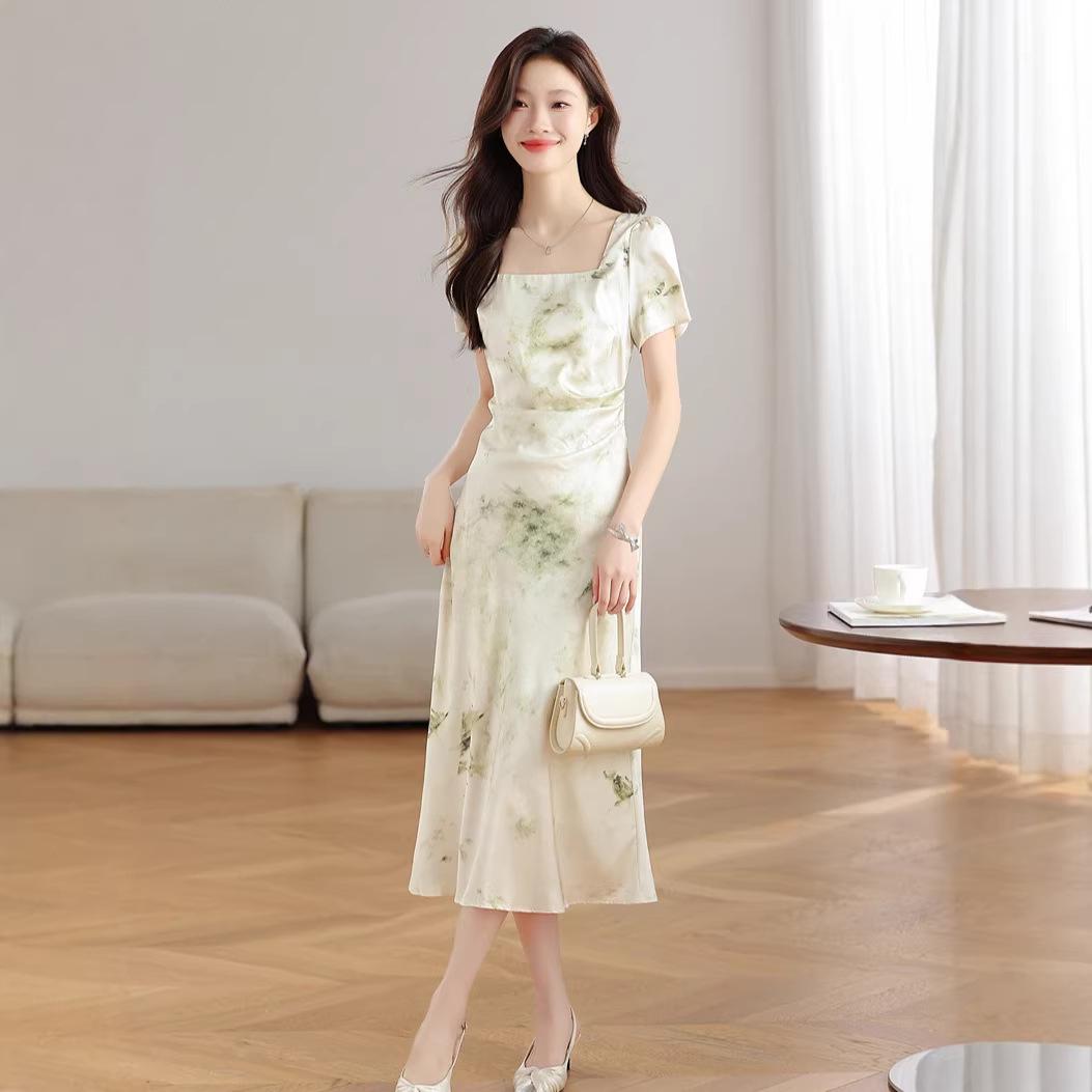

2026 Summer Elegant Silk Satin Dress: Square Neck, Slim Fit, Wrap Arm, Middle-aged Women s Fashion Extra Extra Large