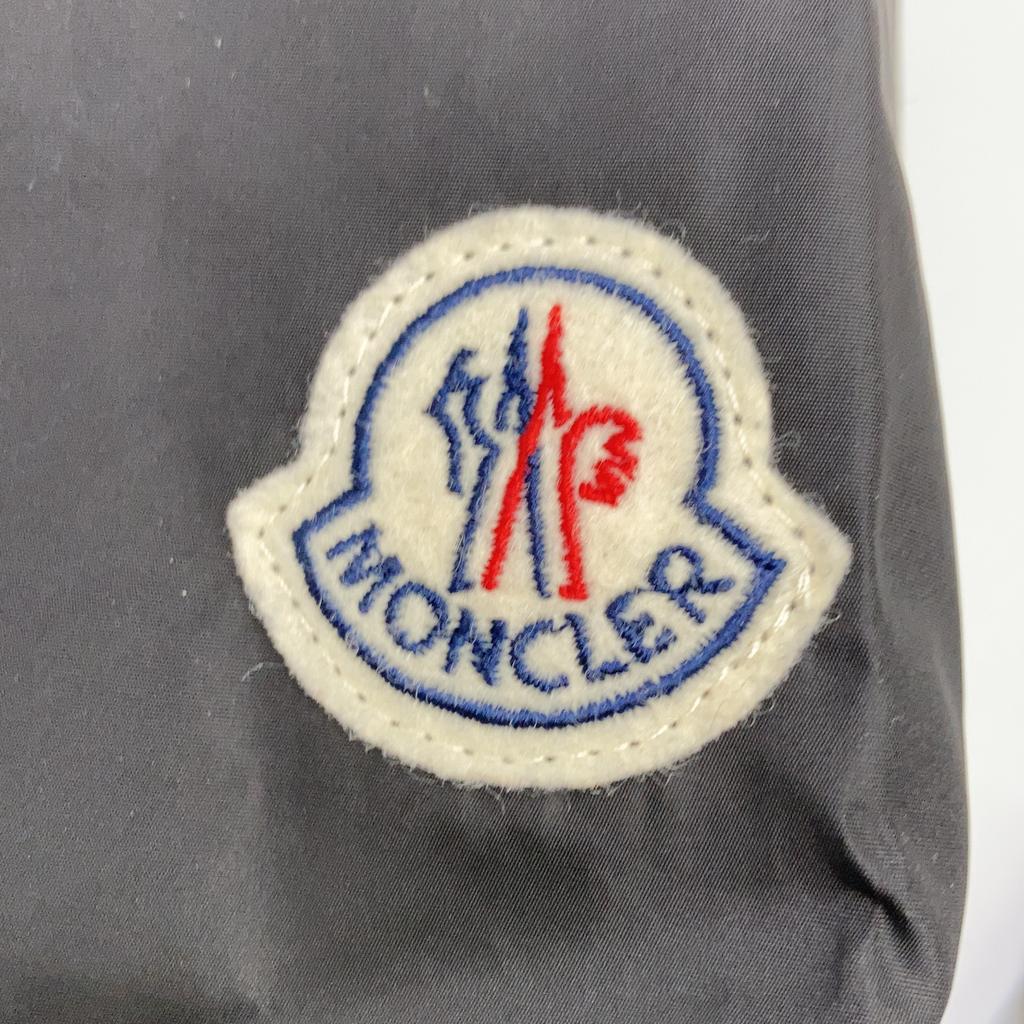 Moncler D10914163405 JEANCLAUDE Nylon Kapuzenjacke 3 schwarz Gebraucht