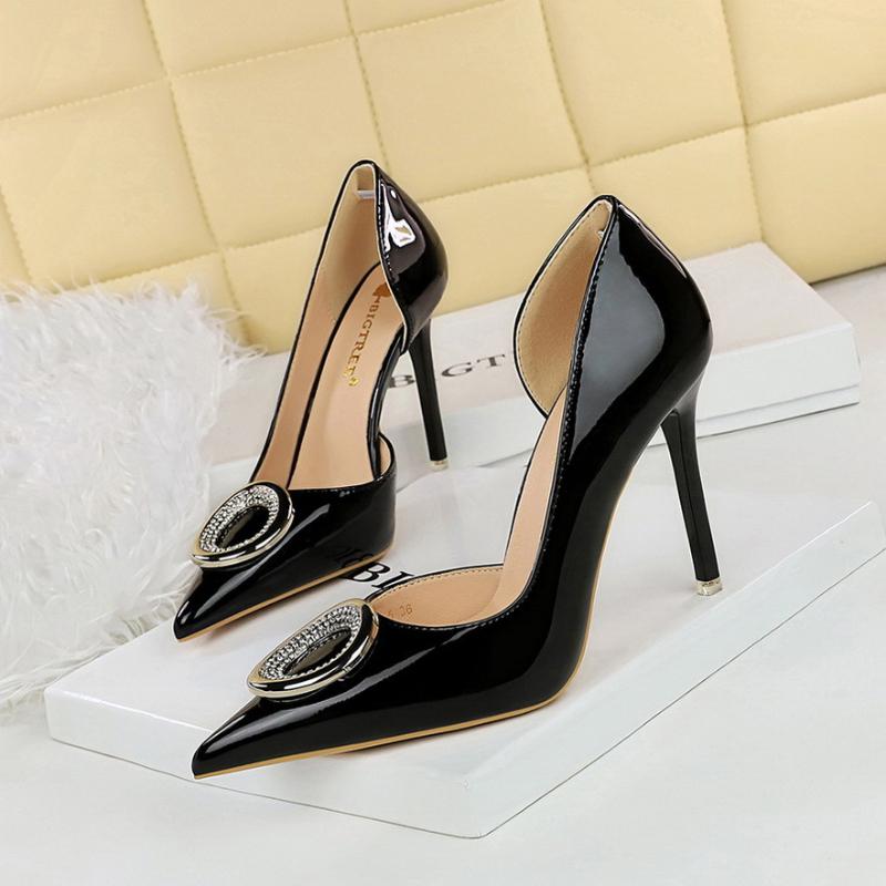 Fashion European And American Banquet High Heels Slim Heels Shiny Patent Leather Shallow Mouth Pointed Toe Shining Rhinestone High Heels