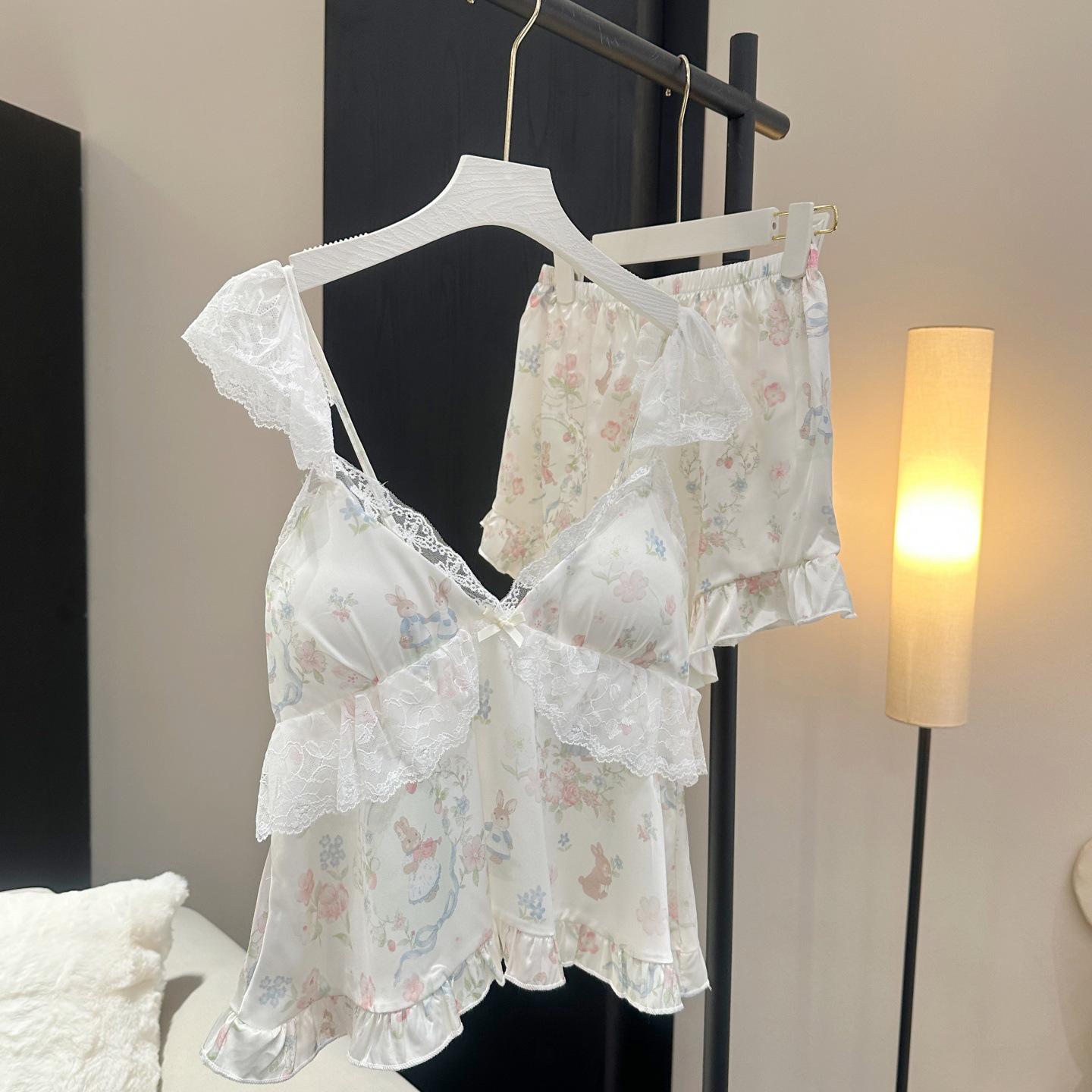 

Yase Bunny Garden 4-Piece Ice Silk Pajamas Set – Spring/Autumn Butterfly Print with Bra Pads M