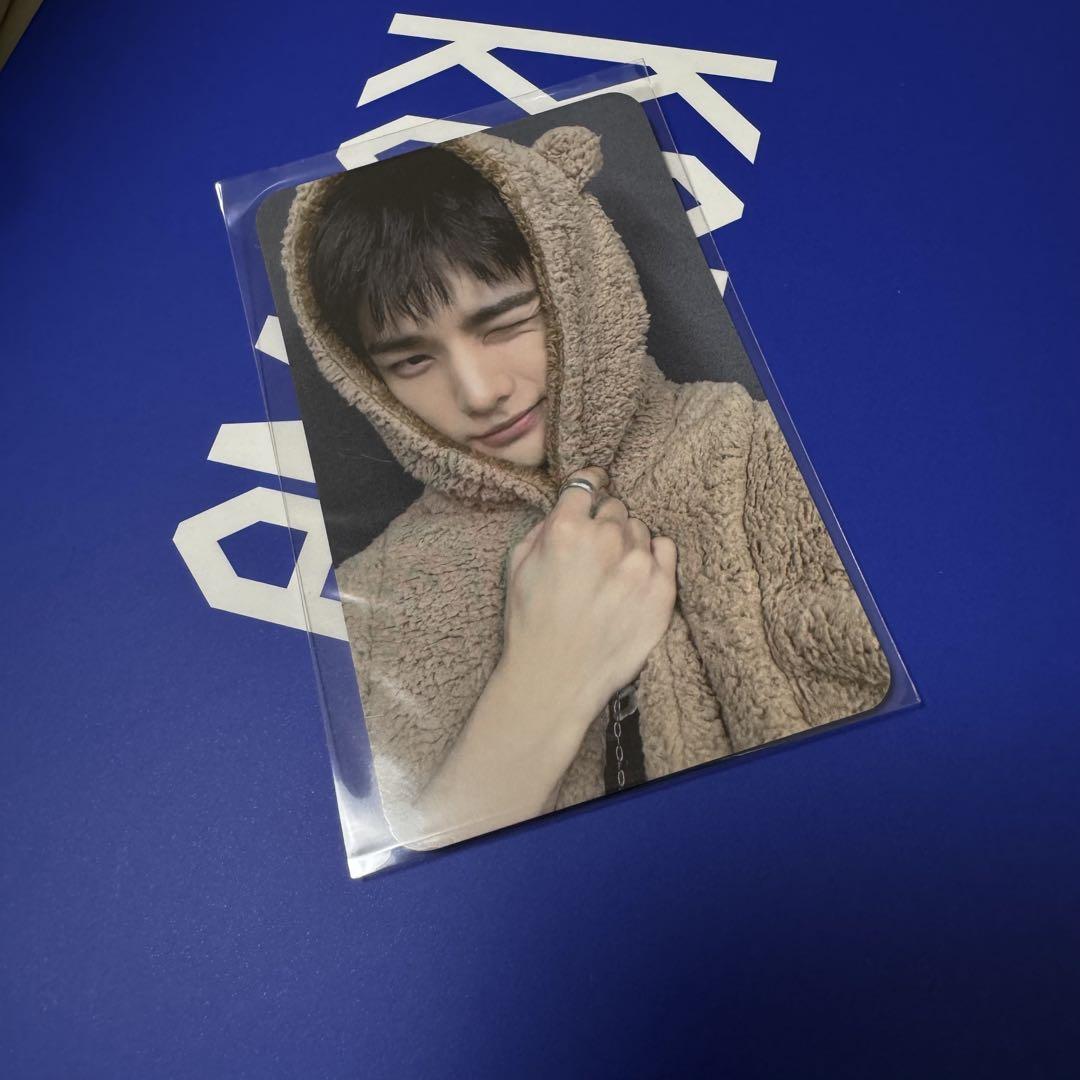

[USED] straykids Hyunjin Resurrection Fans
