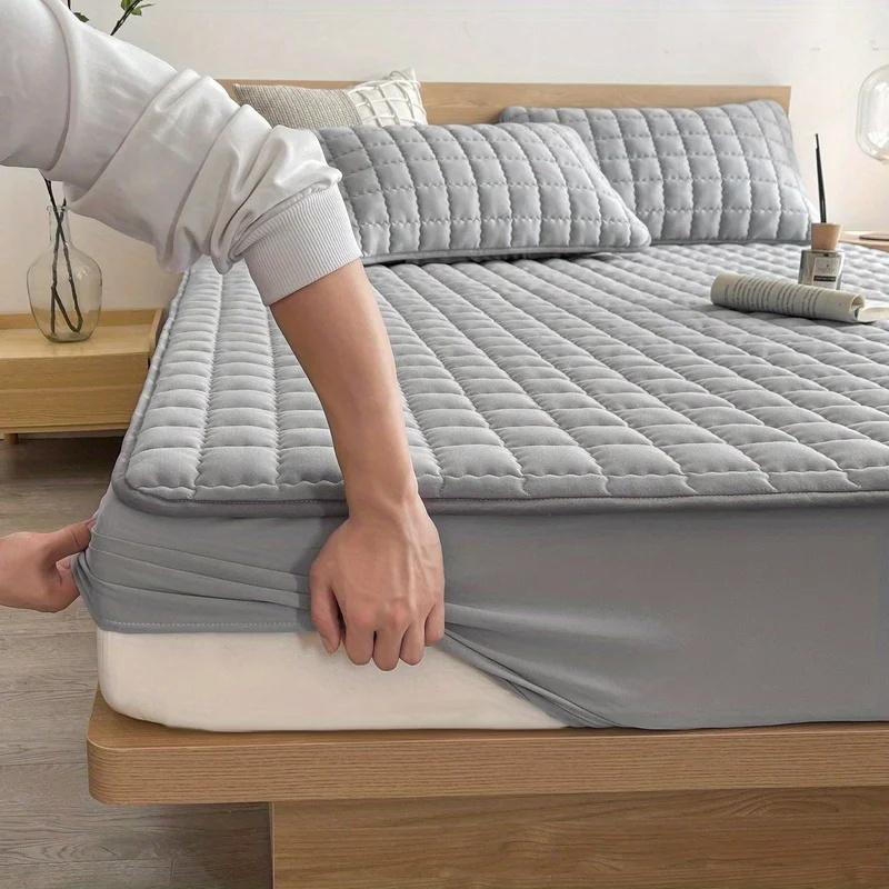 Waterproof High Quality Mattress Cover- Antimicrobial Hypoallergenic Mattress Protector, Noiseless Fitted Sheet Waterproof Thickened Mattress Pad