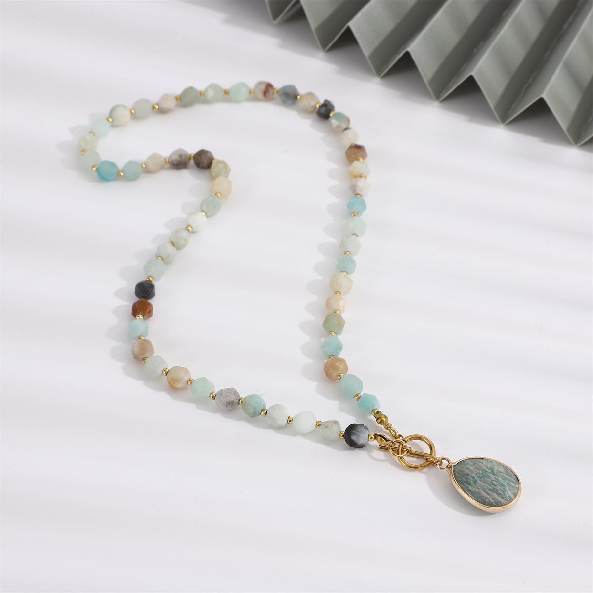 

Vintage Jade Stone Pendant Beaded Necklace - Retro European/American Style