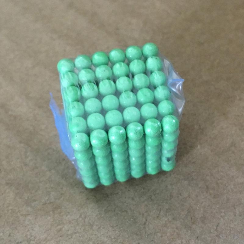 Cub puzzle verde fluorescent de 3 mm Jucărie de decompresie cu bilă magnetică Jucărie DIY