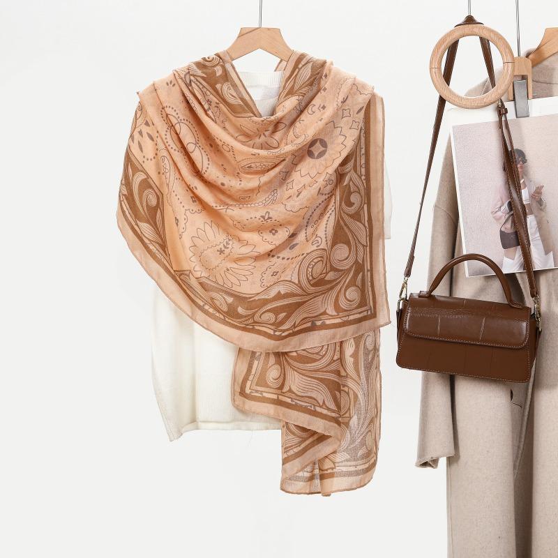 Retro Starry Sky Cashew Printed Women's Scarf Fashion Versatile Spring and Summer Beach Towel E-commerce New Products