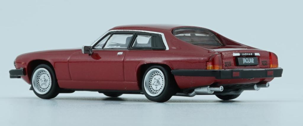 BM CREATIONS Scale Jaguar XJS 1984 Regency Red RHD Finished Product 1/64