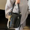 Wholesale Popular Niche Design Casual Simple Hand Carrying Bucket Bag Fashionable High-grade Texture Versatile Messenger Bag Bag Women