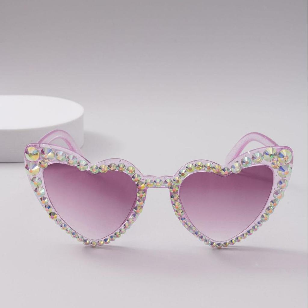 Heart-Shaped Rhinestone Sunglasses: Cute Pointed Diamond Handmade Design for Women