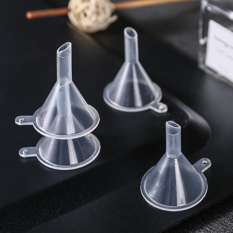 Transparent Plastic Kitchen Funnel for Liquid Dispensing
