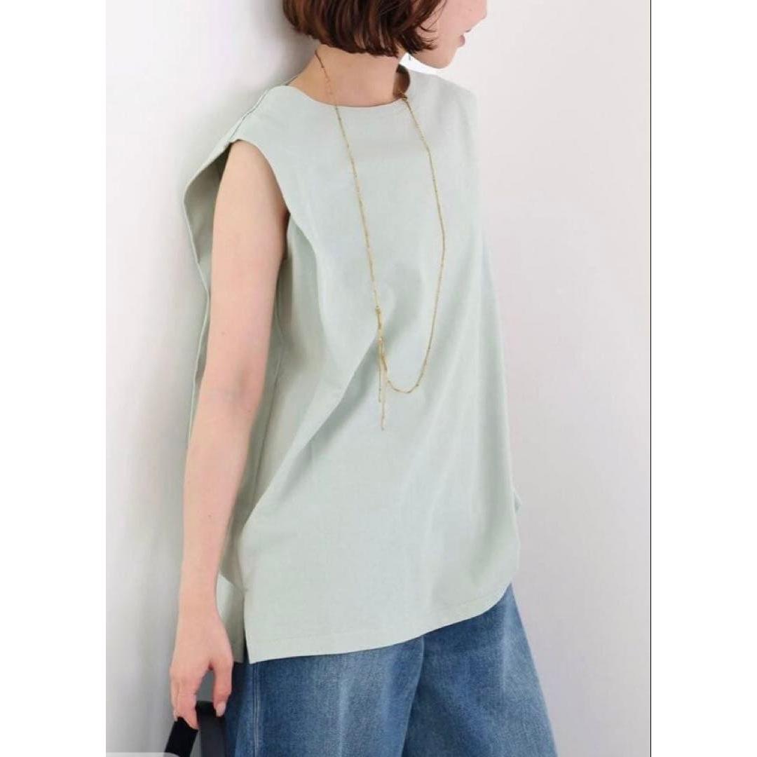 New with tags SLOBE IENA box pullover