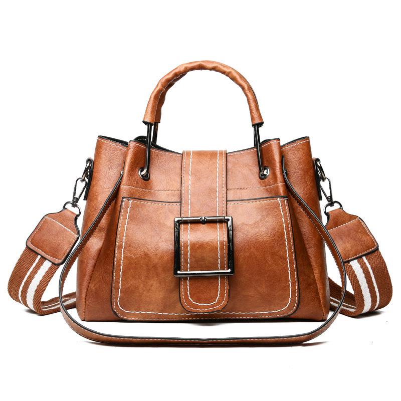 Kabelka Fuga Ni 2020 Oil Leather Železná rukojeť Silná linie Bucket Bag Kabelka přes rameno