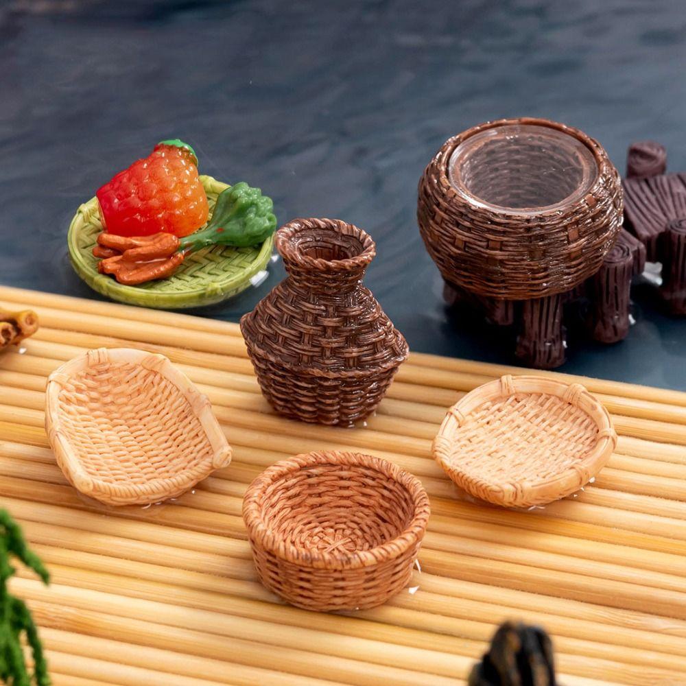 2pcs 2-4cm Bamboo Basket Chair Dustpan Dollhouse Simulation Decoration  Dolls House Accessories