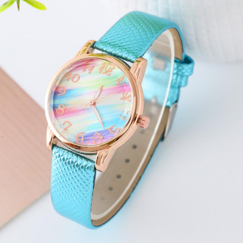 Nuovo Orologio Classico Semplice Studente Moda Colorato Arcobaleno Donna Orologio al Quarzo Lotti
