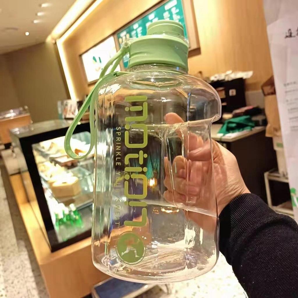 Sports Water Bottle 2.4L Large Capacity Bottle Outdoor Fitness Portable Straw Big Plastic Ton Ton Barrel OutdoorJugs 1pc